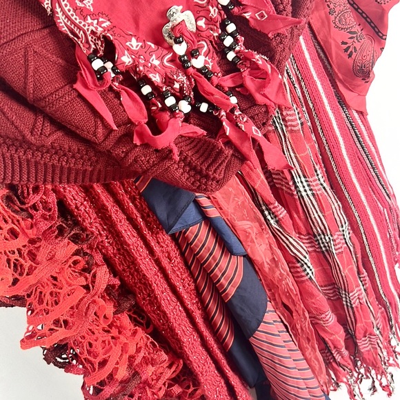 🌹❤️ Random Reds BUNDLE of 9 Scarves!! ❤️🌹 - Picture 2 of 16
